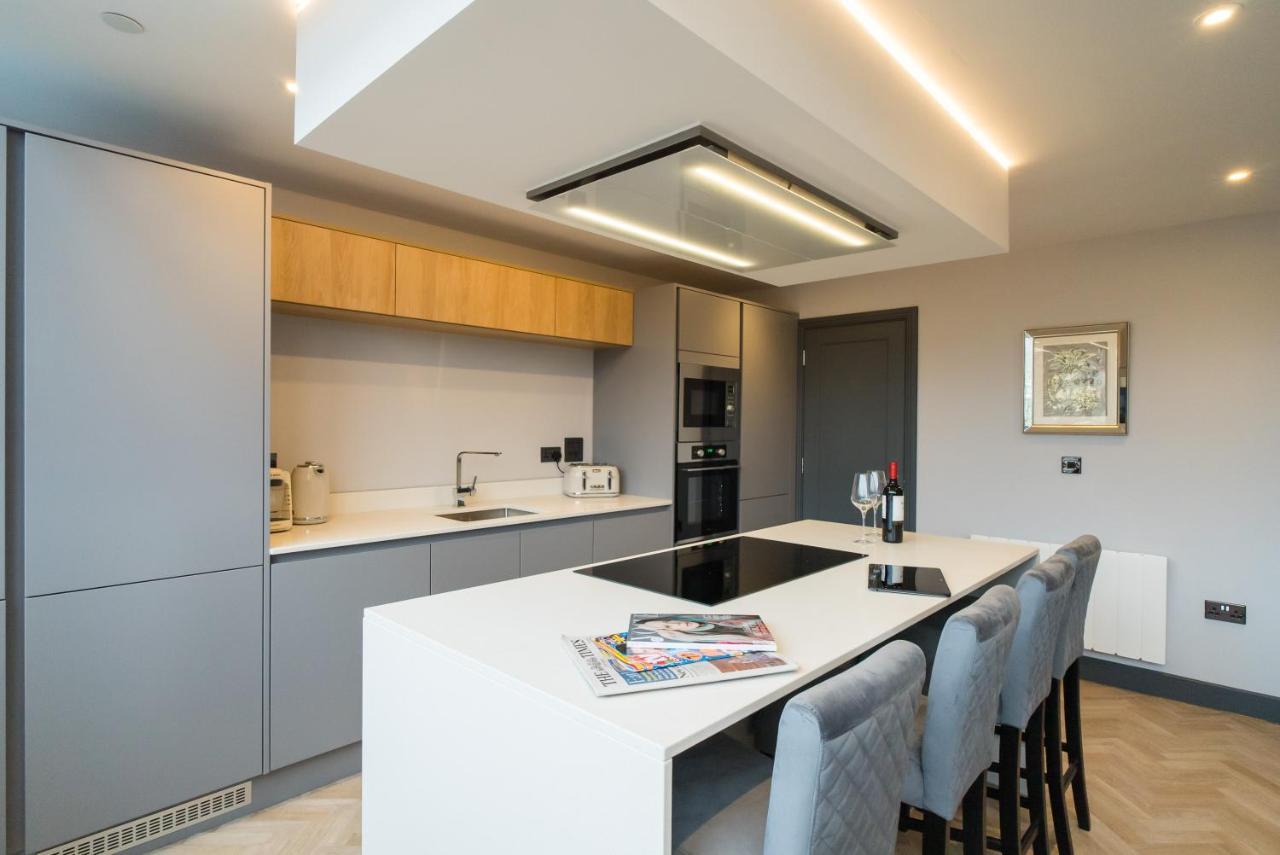 Luxe Apartments, The Moorwell, Parking, Gym - 10Mins Cardiff City Ctr 외부 사진